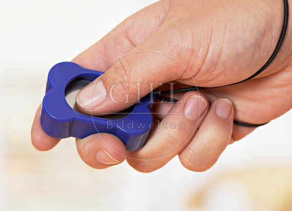 038834 Clicker