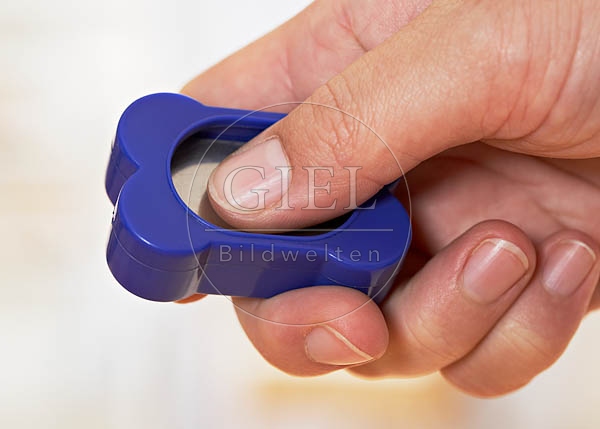 038835 Clicker