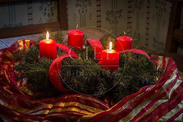 071917 Bauernstube, weihnachtlich geschmückt, Adventskranz
