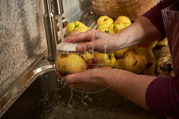 091447 Herstellung von Quittensaft