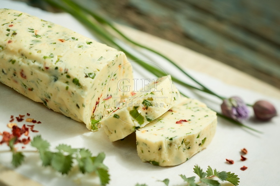 098113 Selbst gemachte Kräuterbutter