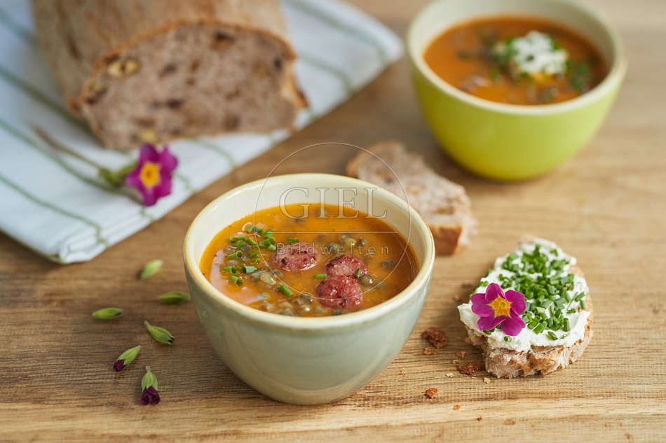 103840 Linsensuppe mit Lammwürstchen