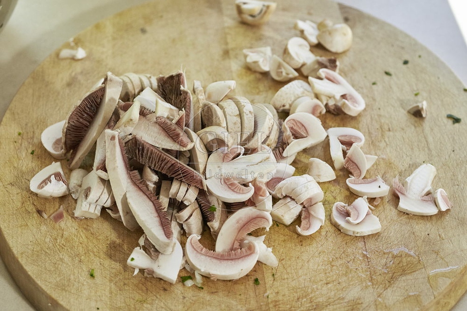 108214 Wiesen-Champignon (Agaricus campestris)