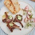 112816 Gegrillte Lamm-Kotelett mit Kräuterbutter