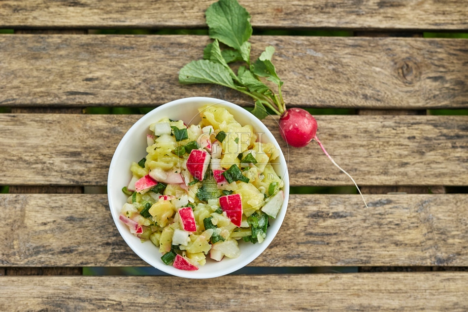 116719 Kartoffelsalat mit Radieschen