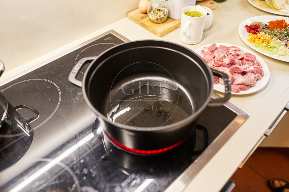 116735 Zubereitung Lammgulasch