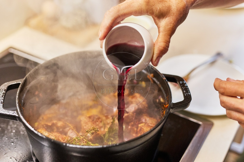 116745 Zubereitung Lammgulasch