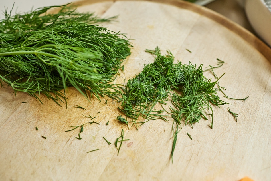 117319 Dill, klein geschnitten