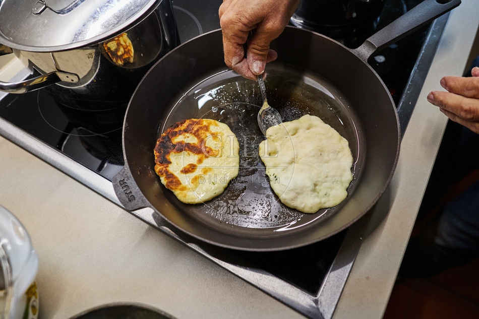 117323 Fladenbrot zubereiten