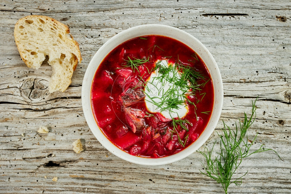 117347 Borschtsch mit Rote Bete und Lammfleisch