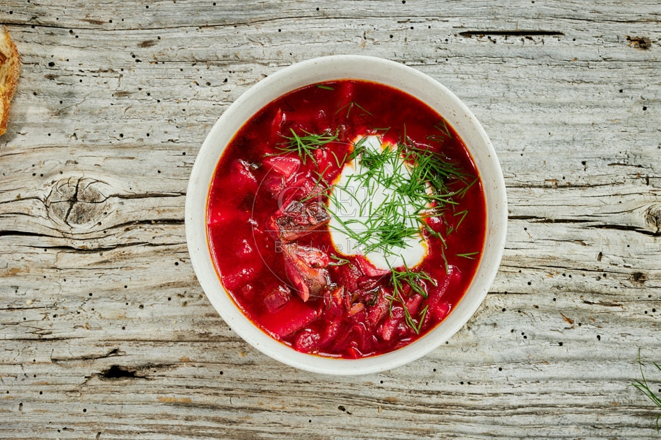 117348 Borschtsch mit Rote Bete und Lammfleisch